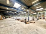 Attraktive Lagerflächen mit Büroanteil - Hallenansicht